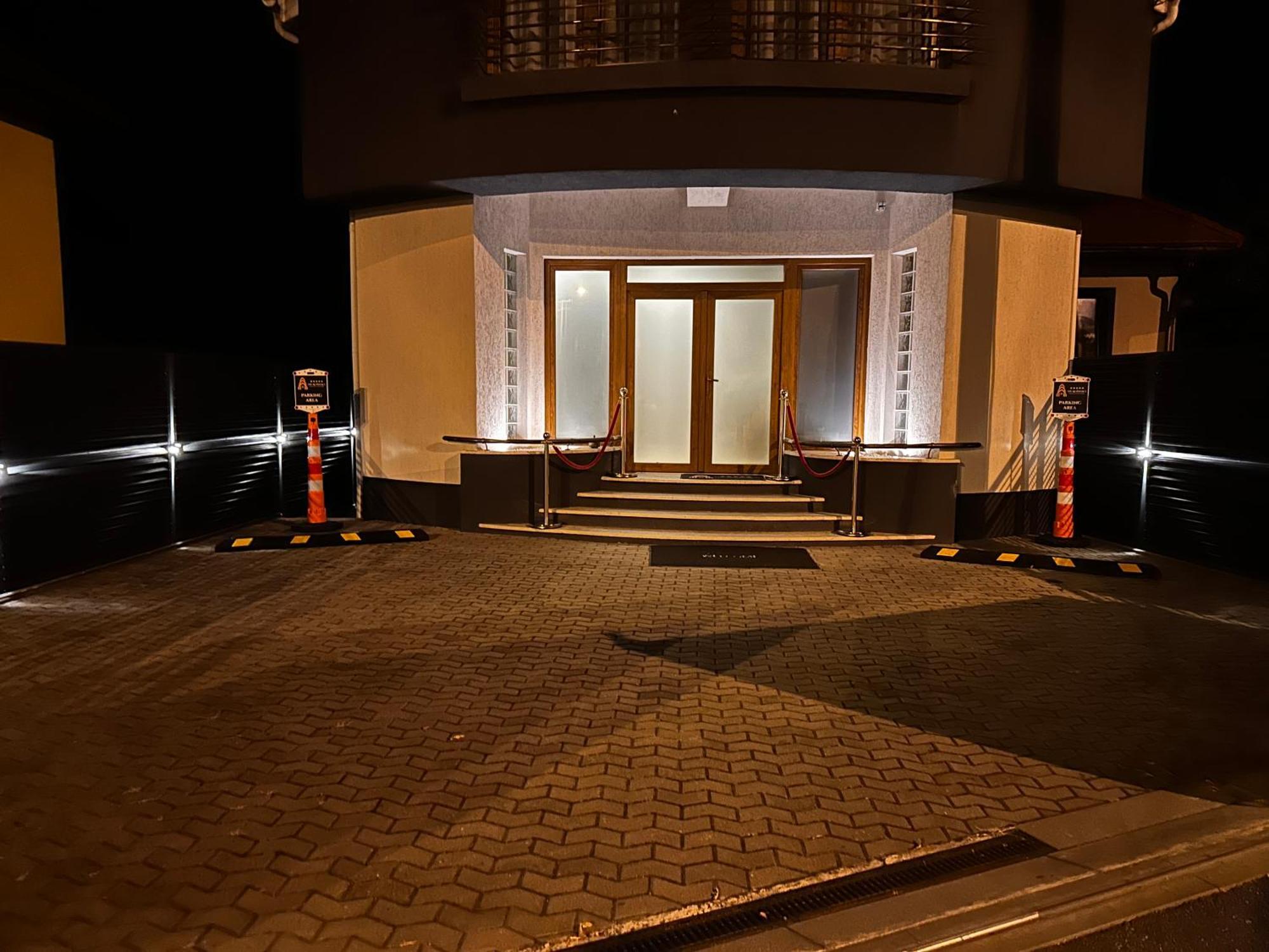 The Residence Central Jacuzzi Boutique (Adults Only) Cluj-Napoca Ngoại thất bức ảnh