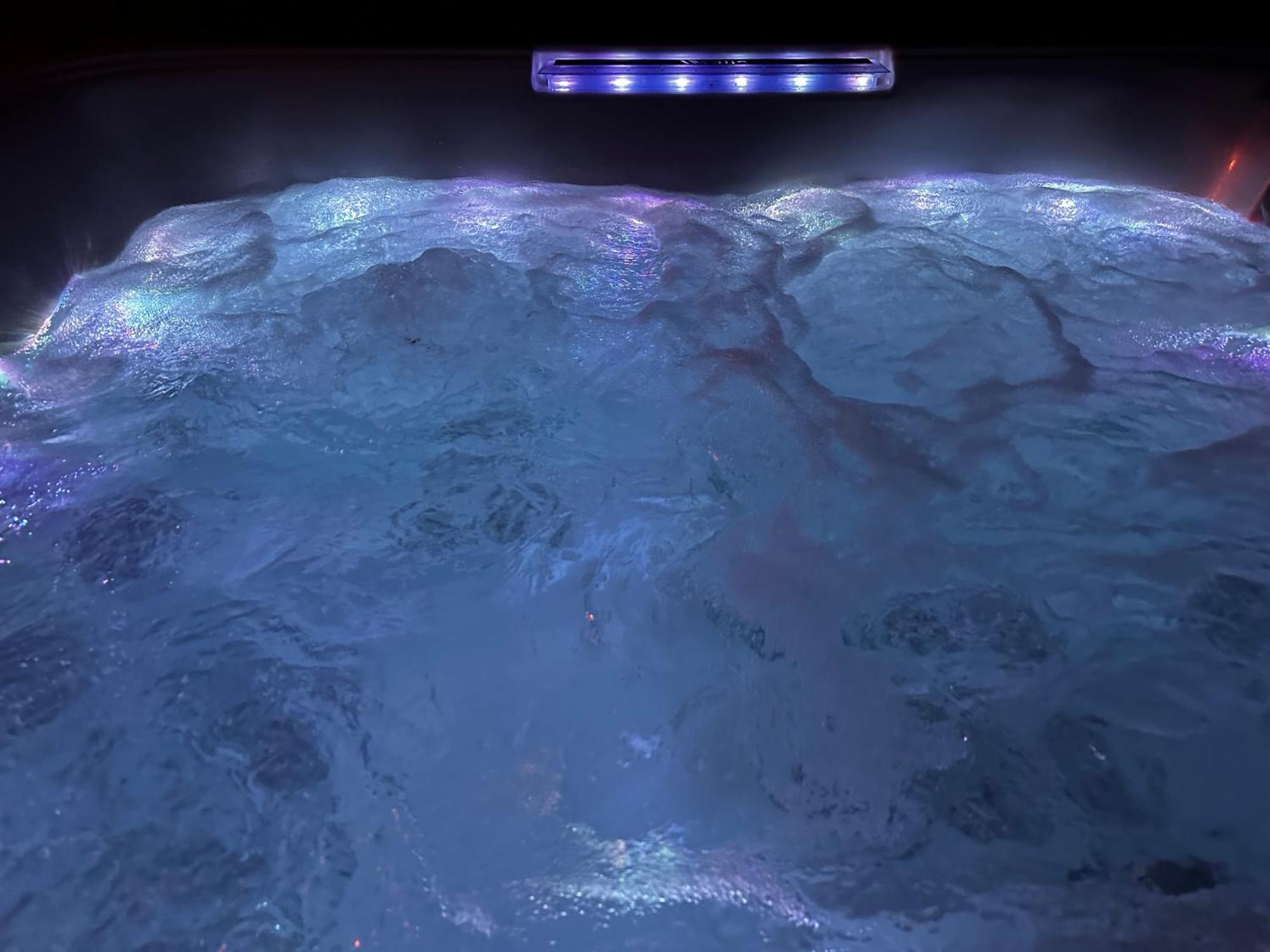 The Residence Central Jacuzzi Boutique (Adults Only) Cluj-Napoca Ngoại thất bức ảnh