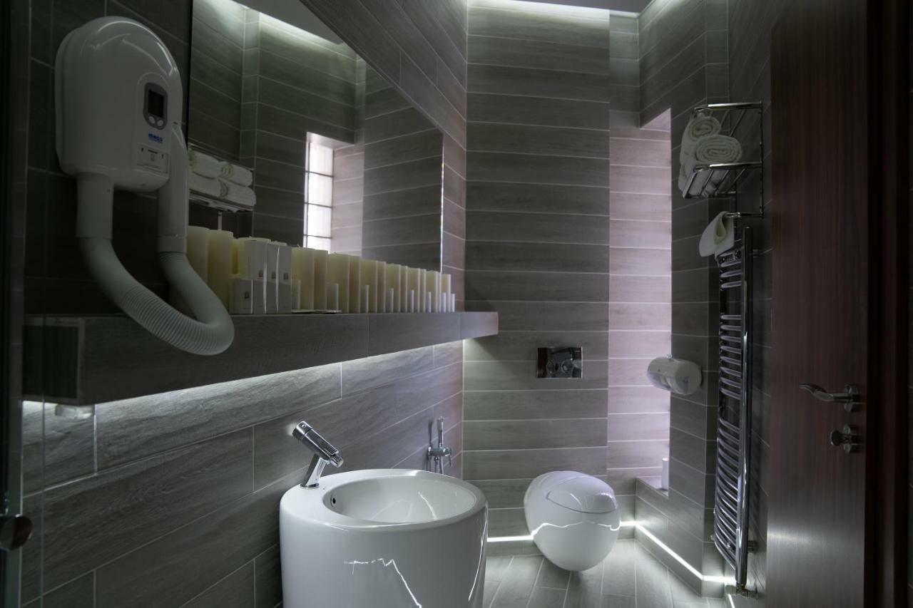 The Residence Central Jacuzzi Boutique (Adults Only) Cluj-Napoca Ngoại thất bức ảnh